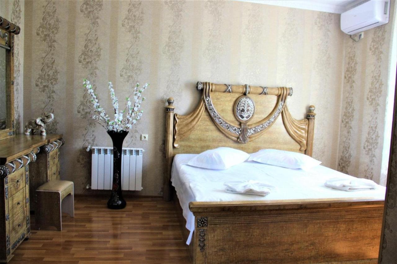 Hotel Oniks Kutaisi Exterior photo