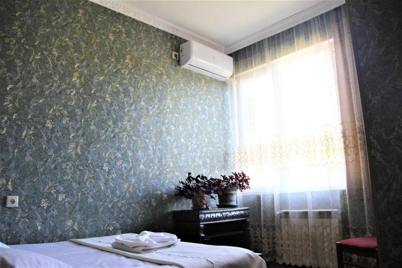 Hotel Oniks Kutaisi Exterior photo