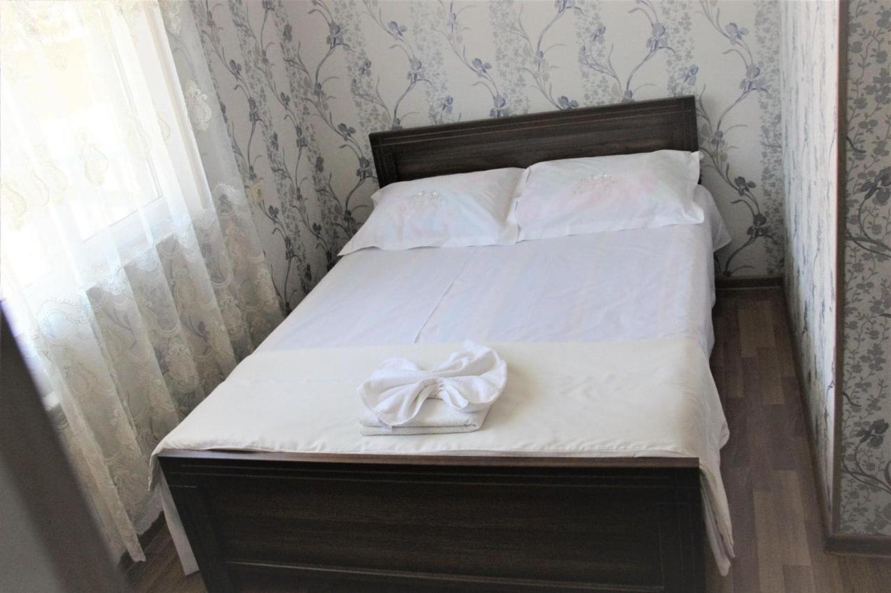 Hotel Oniks Kutaisi Exterior photo