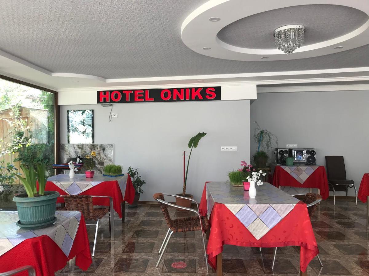 Hotel Oniks Kutaisi Exterior photo