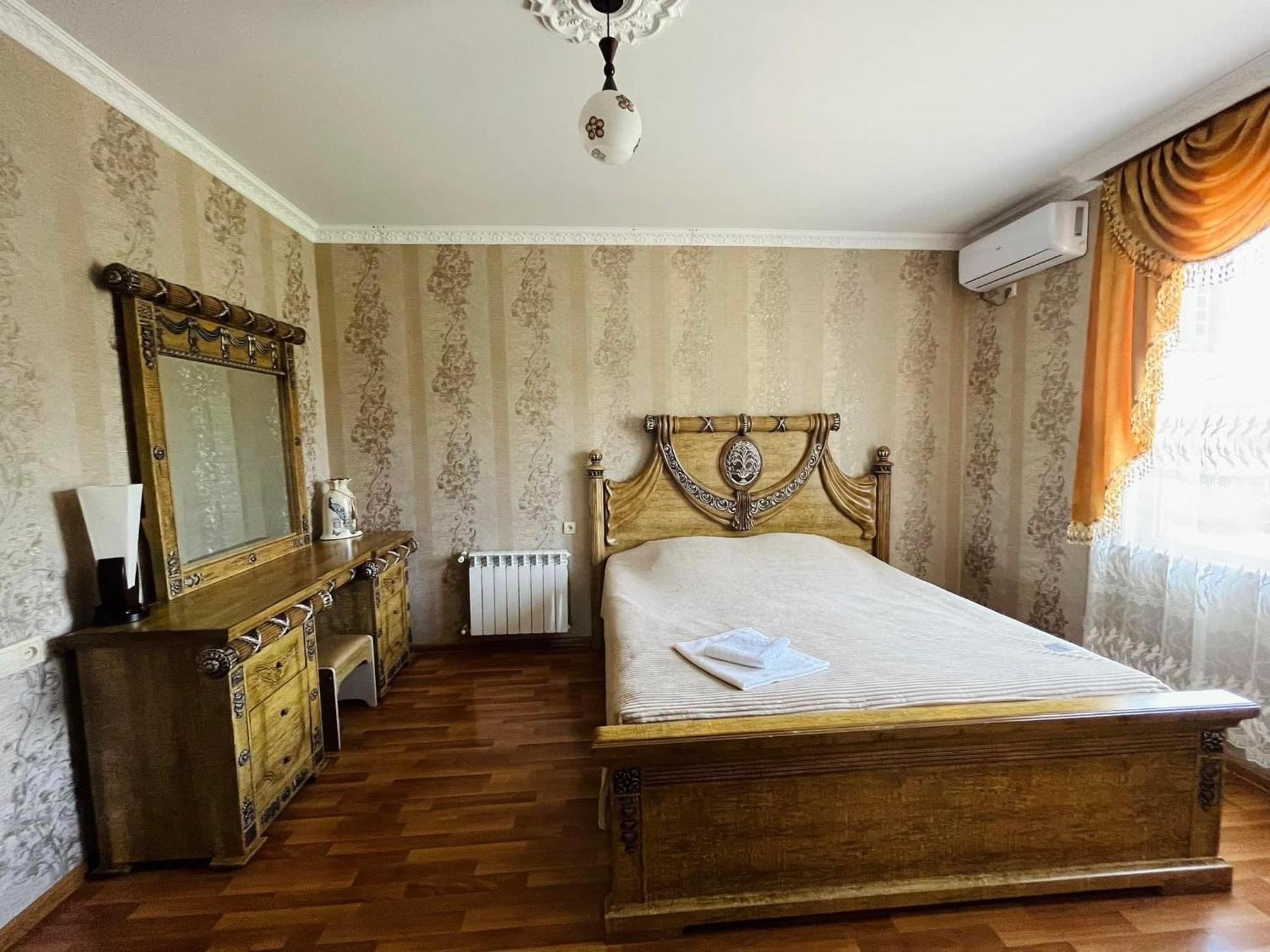 Hotel Oniks Kutaisi Exterior photo